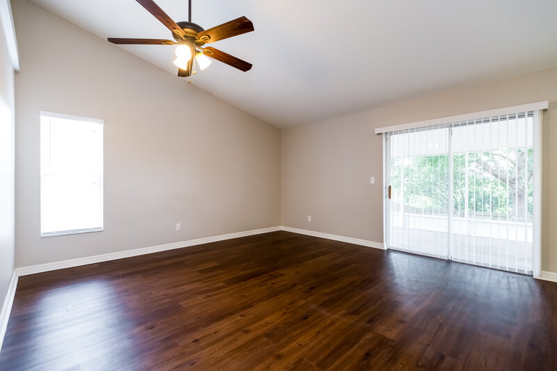 2,170/Mo, 15443 Margaux Dr Clermont, FL 34714 Living Room View 4