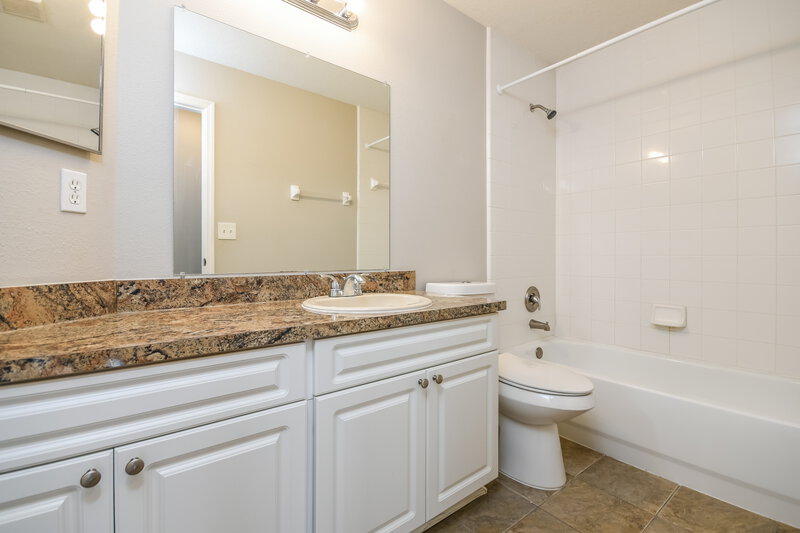 2,920/Mo, 15443 Margaux Dr Clermont, FL 34714 Bathroom View