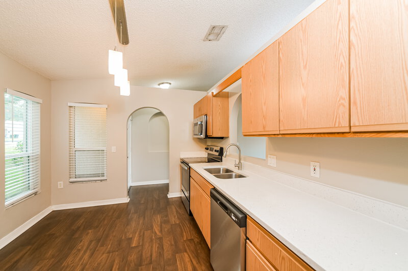 2,225/Mo, 1623 Muir Cir Clermont, FL 34711 Kitchen View 2