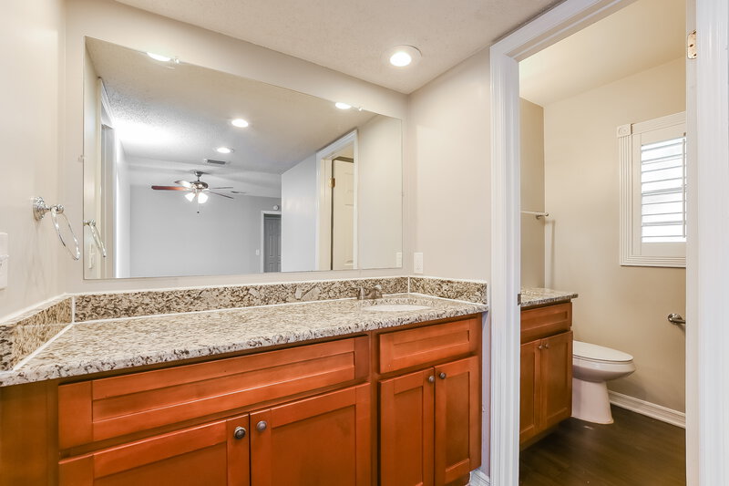 2,575/Mo, 948 March Hare Ct Winter Springs, FL 32708 Main Bathroom View