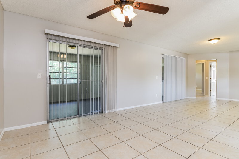 2,115/Mo, 2429 Franklin Dr Kissimmee, FL 34744 Living Room View