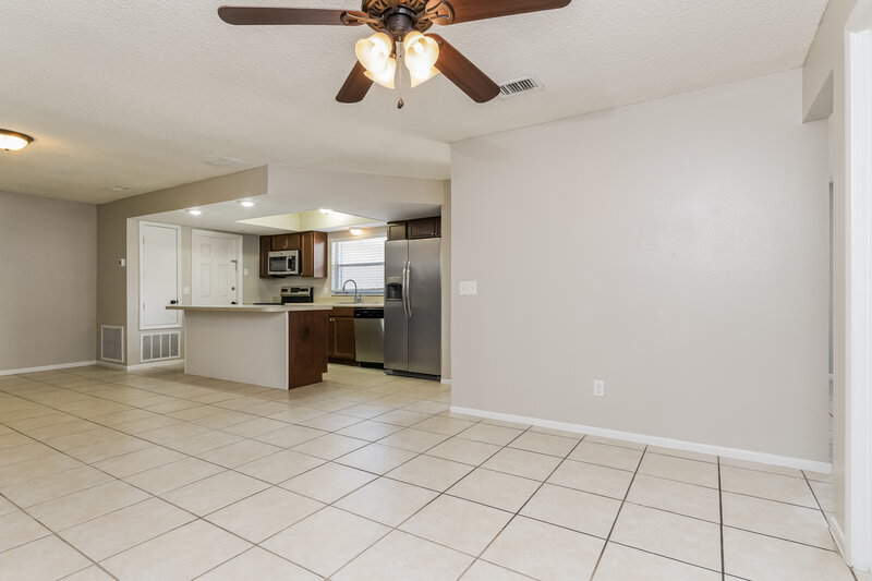 2,115/Mo, 2429 Franklin Dr Kissimmee, FL 34744 Living Room View 2