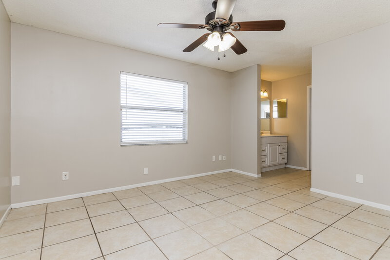 2,115/Mo, 2429 Franklin Dr Kissimmee, FL 34744 Main Bedroom View