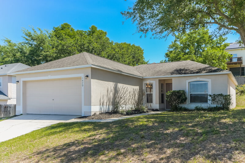 2,155/Mo, 1479 Muir Cir Clermont, FL 34711 Front View