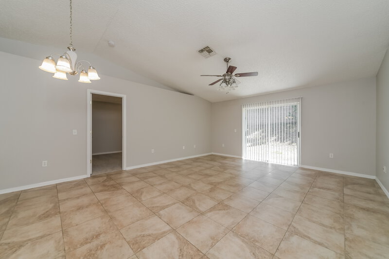 2,155/Mo, 1479 Muir Cir Clermont, FL 34711 Living Room View