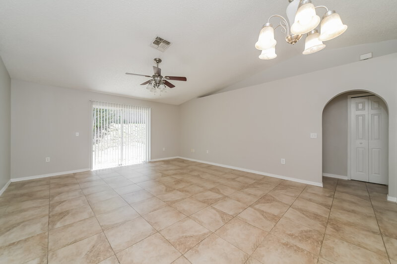 2,155/Mo, 1479 Muir Cir Clermont, FL 34711 Living Room View 2