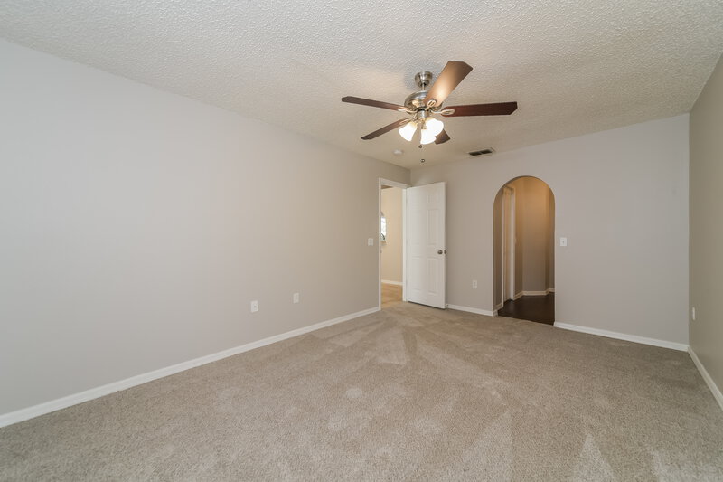 2,155/Mo, 1479 Muir Cir Clermont, FL 34711 Main Bedroom View 2