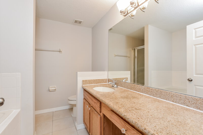 2,715/Mo, 2534 Dwyer Ln Lake Mary, FL 32746 Bathroom View