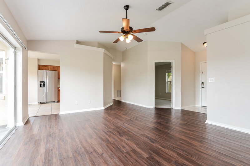 2,205/Mo, 13318 Caspian Ln Clermont, FL 34711 Living Room View