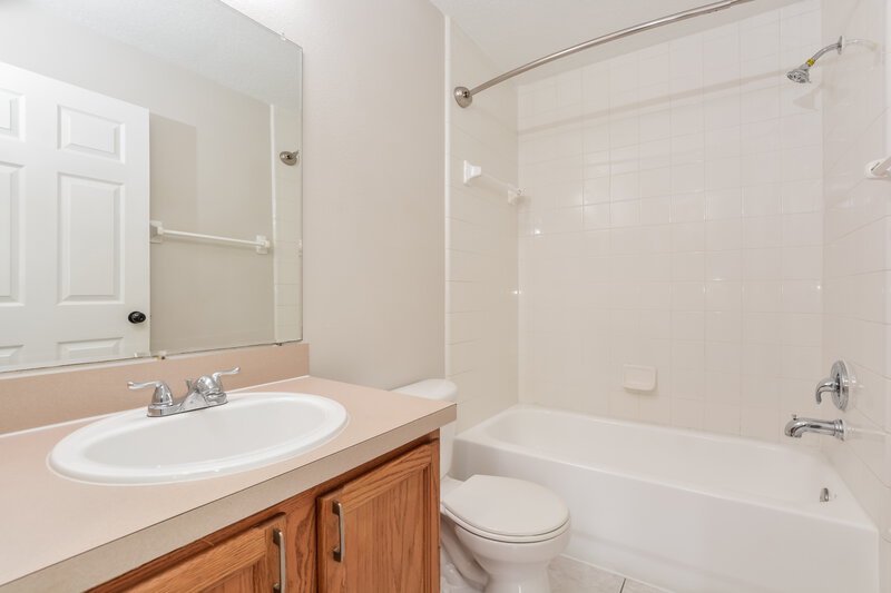 2,205/Mo, 13318 Caspian Ln Clermont, FL 34711 Bathroom View