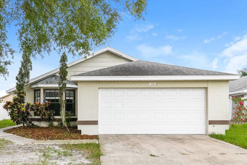 2,205/Mo, 13014 Los Angeles Woods Ln Orlando, FL 32824 Front View