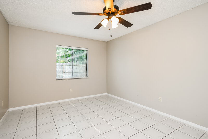 2,205/Mo, 13014 Los Angeles Woods Ln Orlando, FL 32824 Main Bedroom View