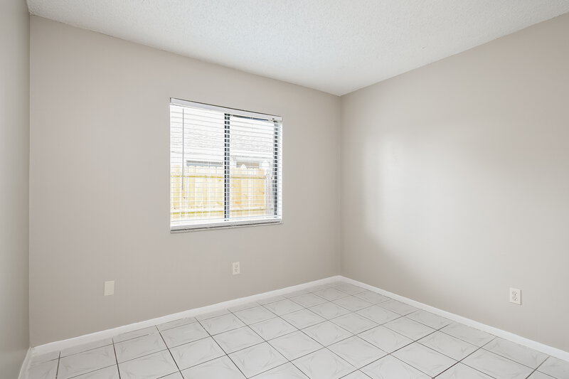 2,205/Mo, 13014 Los Angeles Woods Ln Orlando, FL 32824 Bedroom View 2