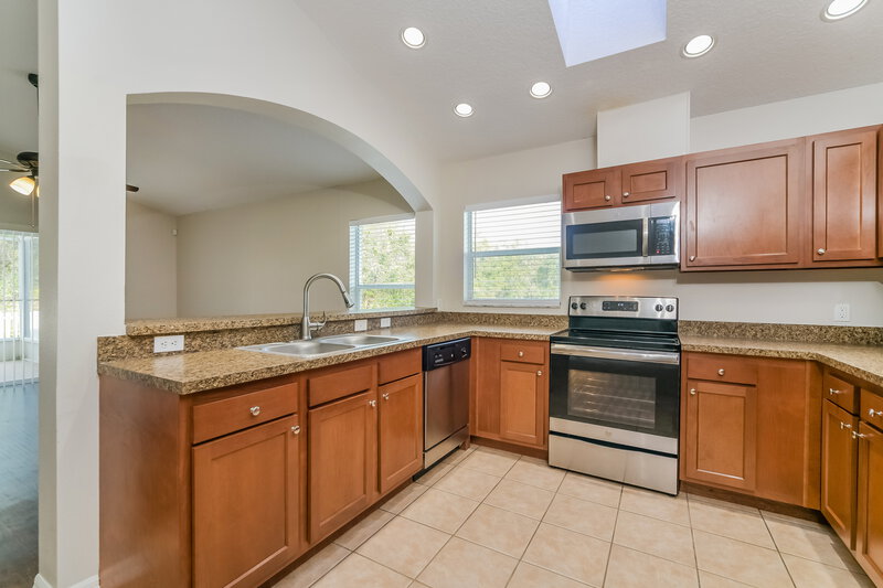 3,260/Mo, 137 Thornbury Dr Kissimmee, FL 34744 Kitchen View