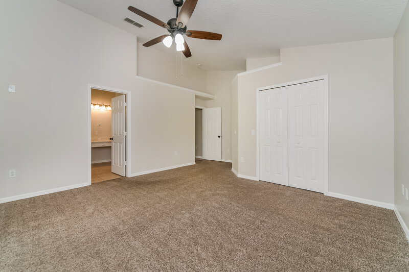 3,260/Mo, 137 Thornbury Dr Kissimmee, FL 34744 Main Bedroom View 2