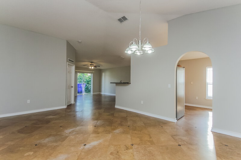 1,785/Mo, 4821 Petal Pawpaw Ln Saint Cloud, FL 34772 Dining Room View 2