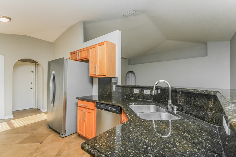 1,785/Mo, 4821 Petal Pawpaw Ln Saint Cloud, FL 34772 Kitchen View 2