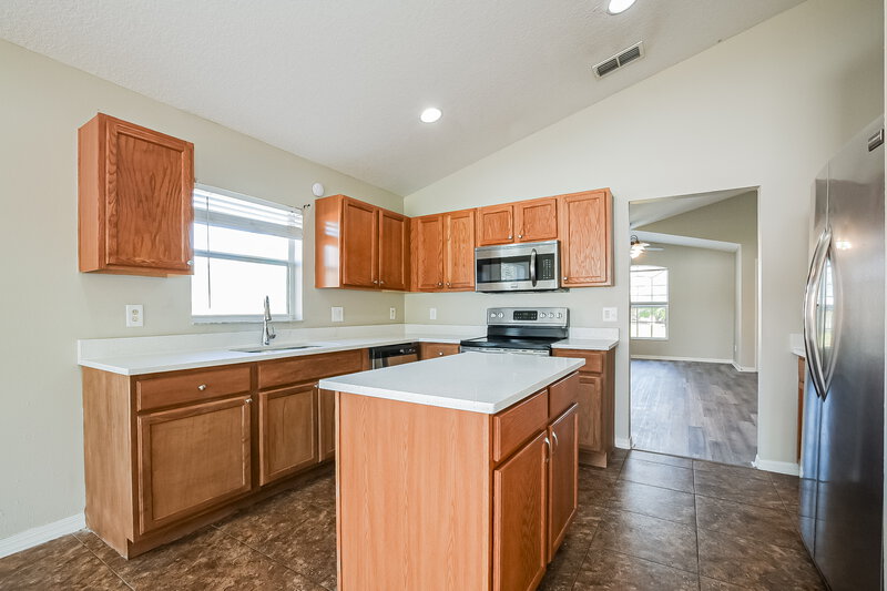 2,130/Mo, 2706 Eagle Canyon Dr S Kissimmee, FL 34746 Kitchen View