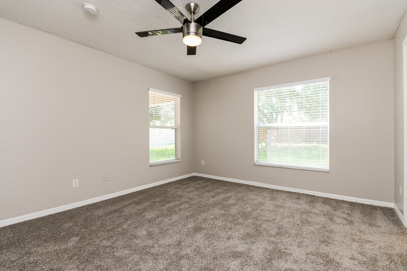 2,100/Mo, 427 Trade Wind Dr Minneola, FL 34715 Main Bedroom View 2