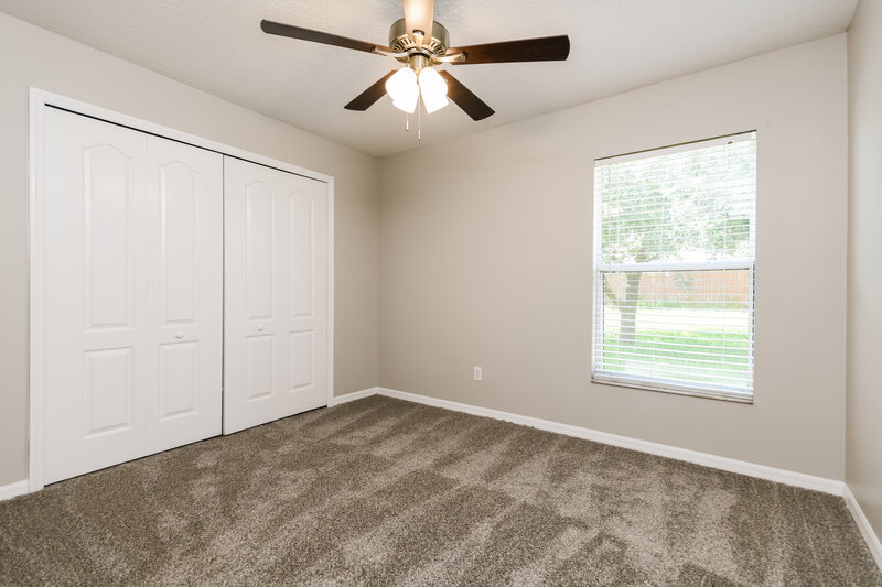 2,100/Mo, 427 Trade Wind Dr Minneola, FL 34715 Bedroom View 2