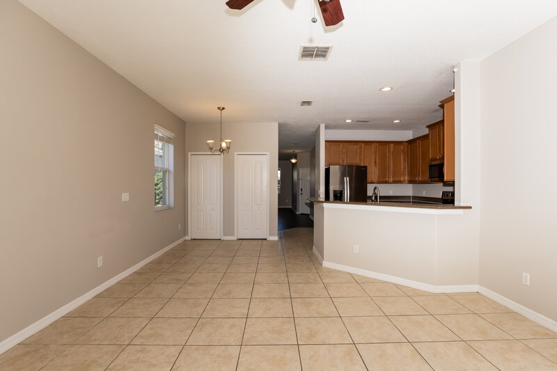 2,125/Mo, 1936 Beardsley Dr Apopka, FL 32703 Living Room View 3