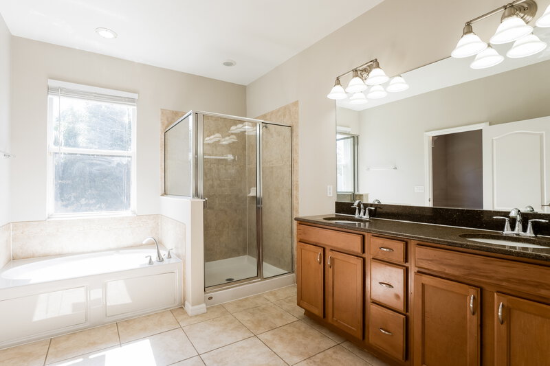 2,125/Mo, 1936 Beardsley Dr Apopka, FL 32703 Main Bathroom View