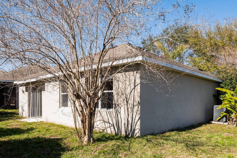 2,125/Mo, 1936 Beardsley Dr Apopka, FL 32703 Rear View 2