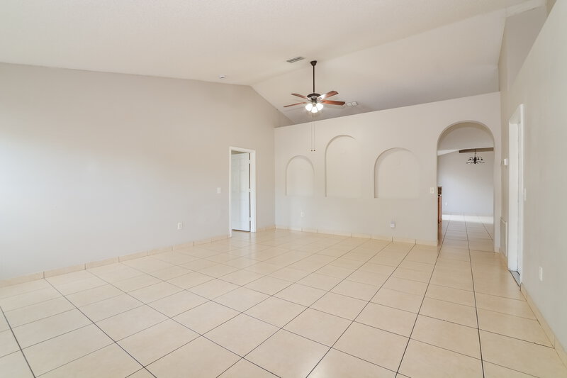 2,060/Mo, 742 Paris Dr Kissimmee, FL 34759 Living Room View 2