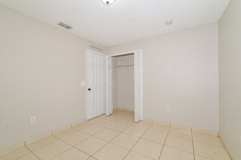 2,060/Mo, 742 Paris Dr Kissimmee, FL 34759 Bedroom View 4