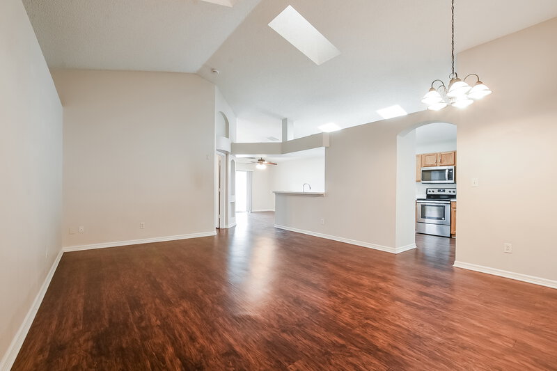 2,220/Mo, 92 Pine Forest Pl Apopka, FL 32712 Living Room View