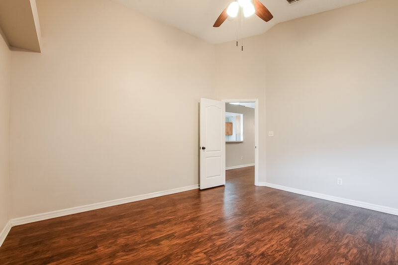 2,220/Mo, 92 Pine Forest Pl Apopka, FL 32712 Main Bedroom View 2