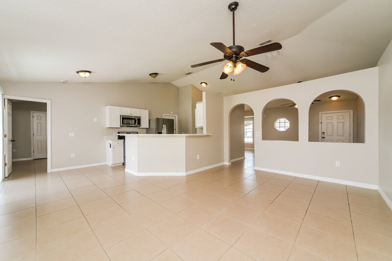 1,865/Mo, 330 Medina Ct Kissimmee, FL 34758 Family Room View 2