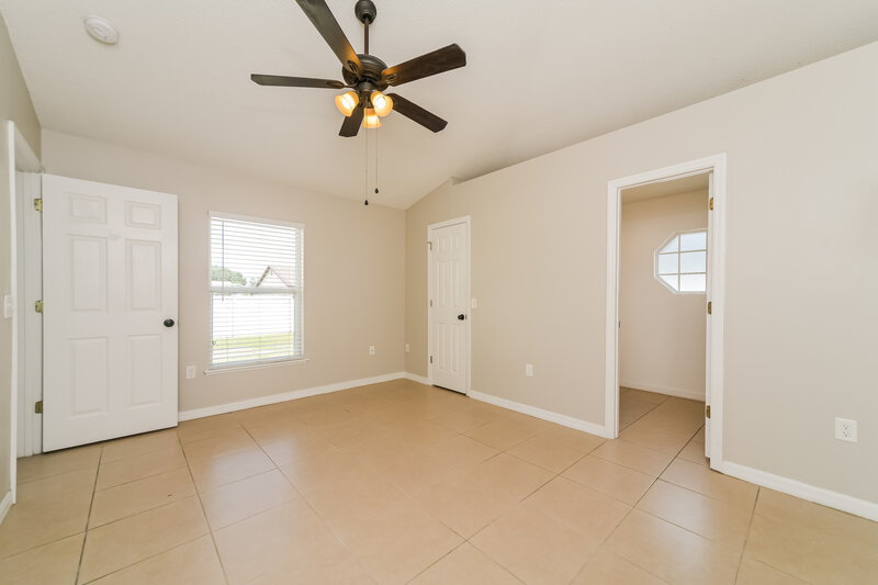 1,865/Mo, 330 Medina Ct Kissimmee, FL 34758 Main Bedroom View