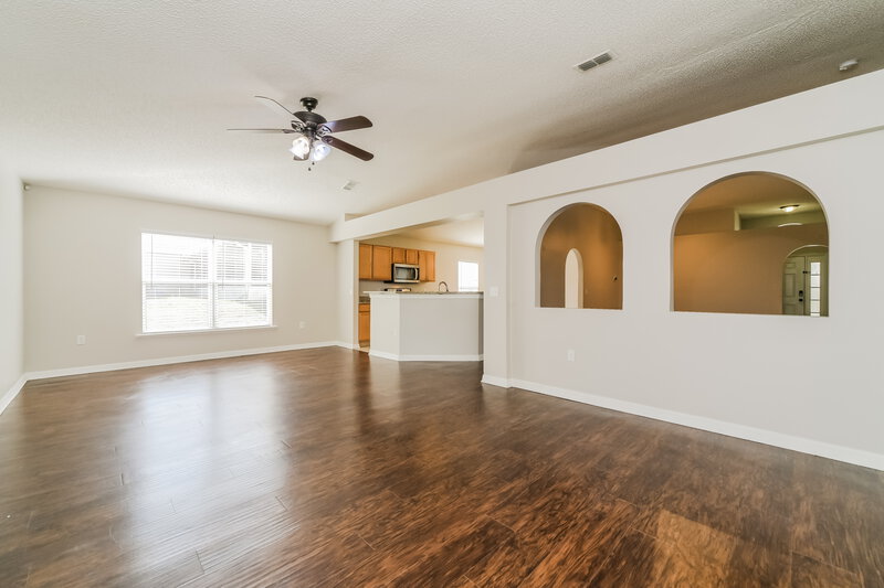 2,070/Mo, 2925 White Magnolia Loop Clermont, FL 34711 Family Room View