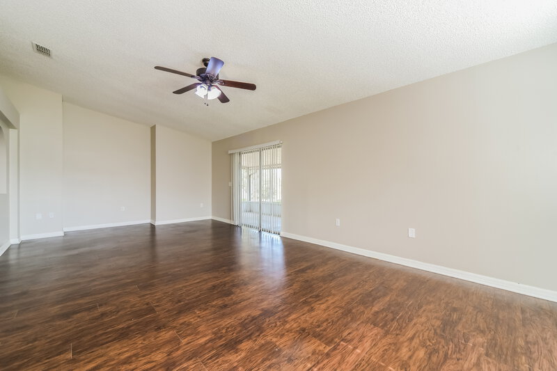 2,070/Mo, 2925 White Magnolia Loop Clermont, FL 34711 Family Room View 3