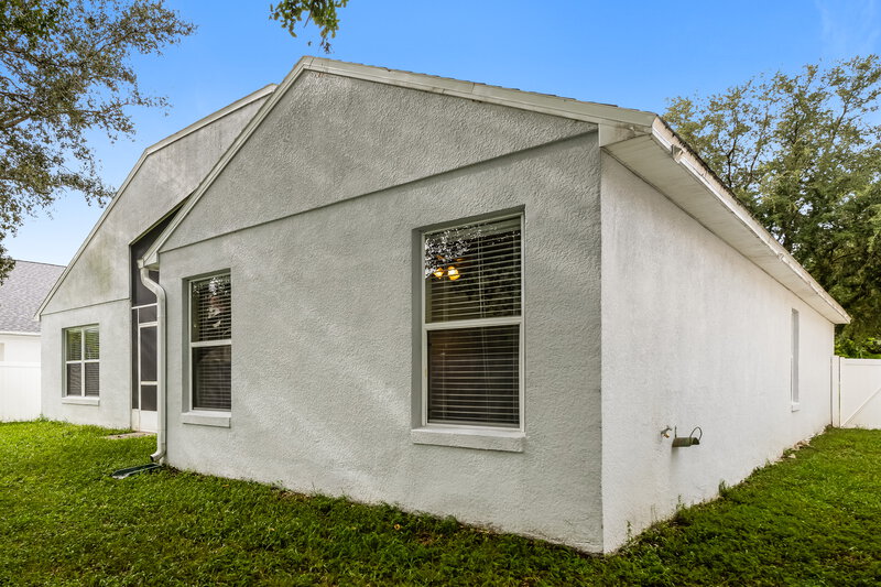 2,350/Mo, 2342 Cerberus Dr Apopka, FL 32712 Rear View