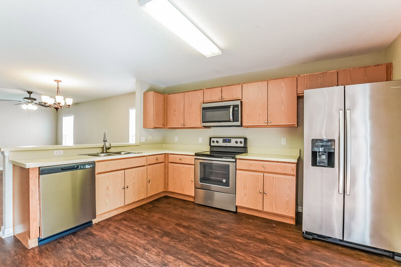 3,570/Mo, 1254 Blackwater Pond Dr Orlando, FL 32828 Kitchen View 2