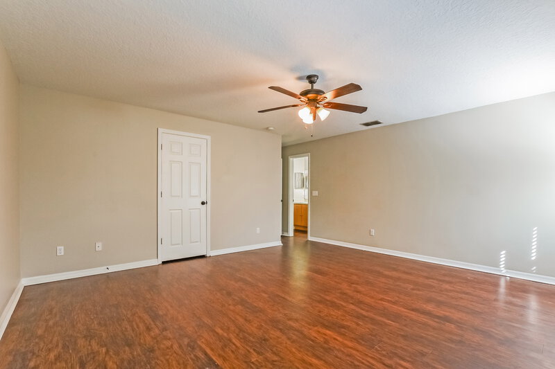 3,570/Mo, 1254 Blackwater Pond Dr Orlando, FL 32828 Main Bedroom View 2