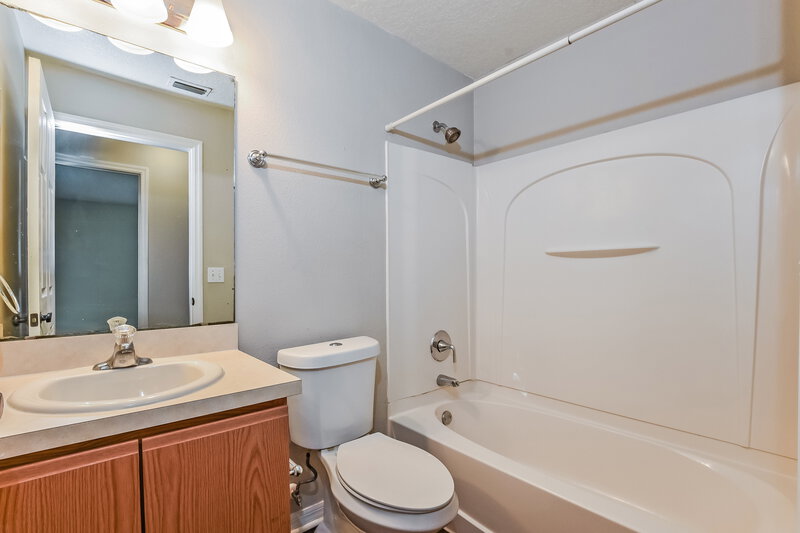 3,570/Mo, 1254 Blackwater Pond Dr Orlando, FL 32828 Bathroom View