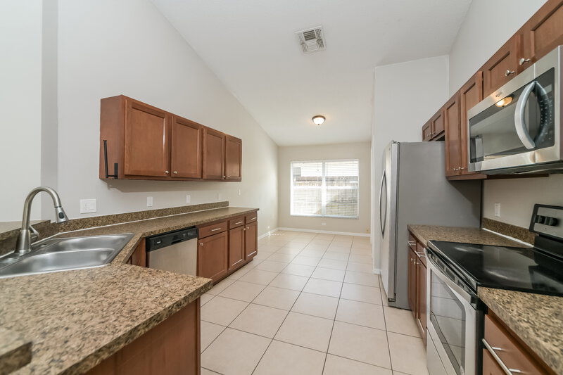 2,195/Mo, 4643 Eagle Peak Dr Kissimmee, FL 34746 Kitchen View