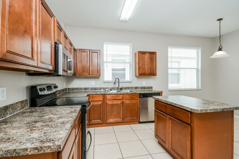 2,345/Mo, 2252 Mallard Creek Cir Kissimmee, FL 34743 Kitchen View