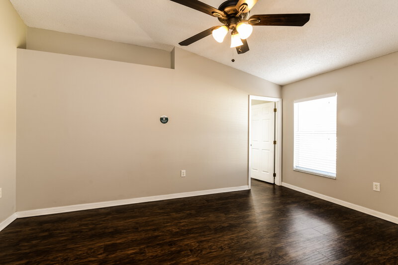 2,010/Mo, 103 Aurelia Ct Kissimmee, FL 34758 Main Bedroom View