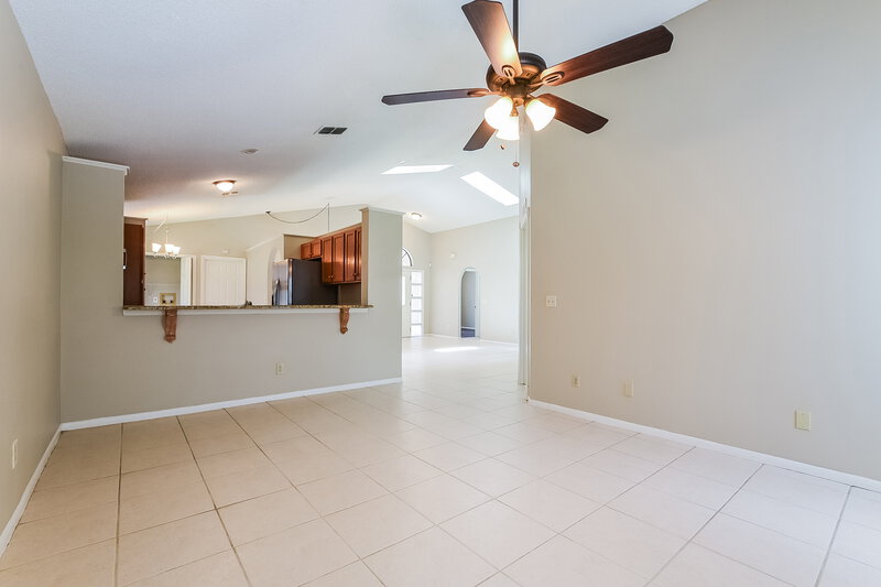 2,490/Mo, 600 Birgham Pl Lake Mary, FL 32746 Living Room View 2
