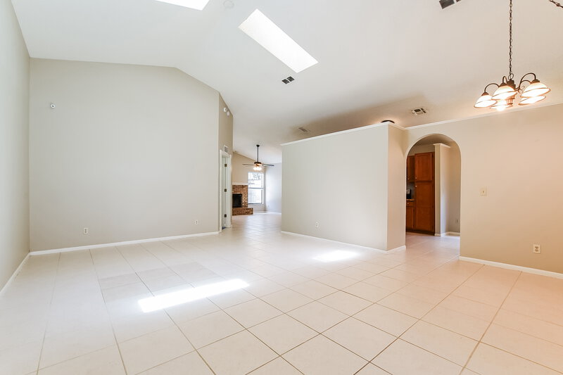 2,490/Mo, 600 Birgham Pl Lake Mary, FL 32746 Family Room View 2