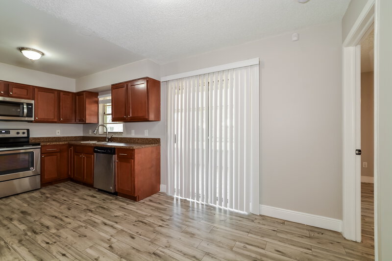 0/Mo, 1301 Baranova Rd Ocoee, FL 34761 Dining Room View