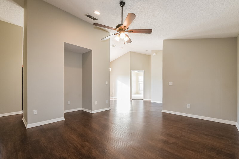 2,285/Mo, 70 Pine Arbor Dr Orlando, FL 32825 Living Room View