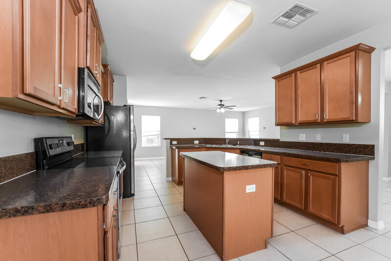 2,390/Mo, 1928 Acacia Dr Kissimmee, FL 34758 Kitchen View 2