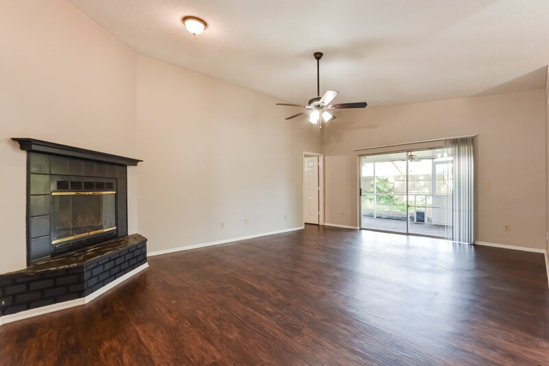 2,080/Mo, 14056 Ithaca Way Orlando, FL 32826 Living Room View