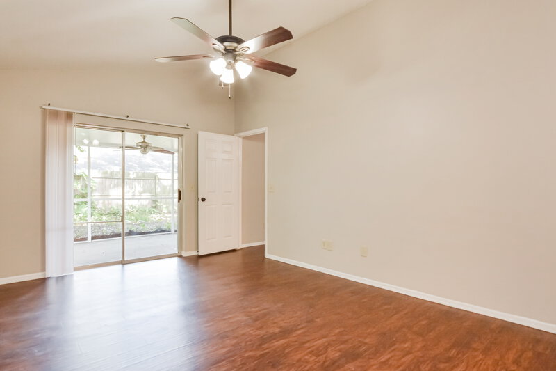 2,080/Mo, 14056 Ithaca Way Orlando, FL 32826 Main Bedroom View 2