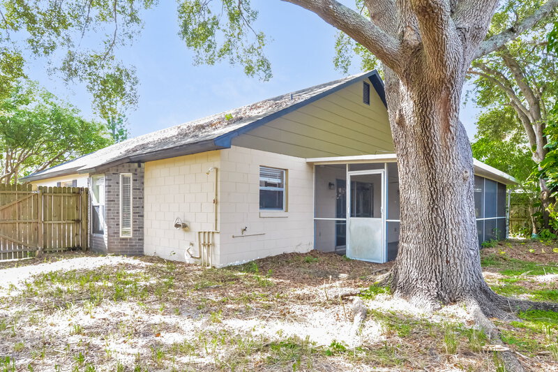 2,080/Mo, 14056 Ithaca Way Orlando, FL 32826 Rear View